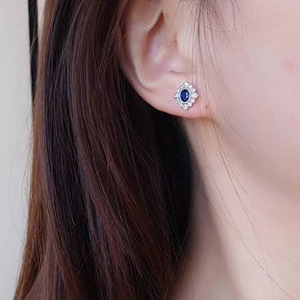 Orecchini a Perno Vintage a Forma di Diamante Blu con Fiore per Donne, Eleganti Accessori per l'Orecchio da Indossare Ogni Giorno - Product Image 4