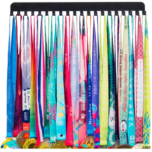 Porte-médailles de sport de football en nid d'abeille noir, forme de logo personnalisée, taille personnalisée, montage mural en métal réglable, marathon - Product Image 1