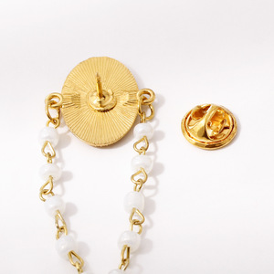 Bros Rosario Katolik Bunda Maria Guadalupe dengan Mutiara Putih, Liontin Salib Berhiaskan Batu Rhinestone, Cetak UV, Pin Kerah - Product Image 4