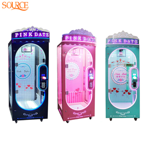Máquina expendedora de premios SOURCE Scissors Gift Machine, estilo barbería, operada con monedas, modelo Pink Date Scissors, juego de <span class=keywords><strong>arcade</strong></span> para centro comercial - Product Image 1