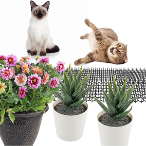 12 pièces de pointes et bandes à picots anti-animaux en plastique pour dissuader chats et chiens, protection extérieure des clôtures et des plantes, sécurité - Product Image 4