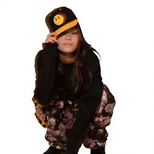 Casquettes de baseball personnalisées à deux tons avec logo brodé, taille réglable, en coton, OEM, 6 panneaux, noir et jaune, pour le sport et le golf - Product Image 6