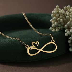 Nuovo Design Collana Minimalista in Acciaio Inossidabile, Creativa con Ciondolo a Forma di Numero 8 e Simbolo Infinito a <span class=keywords><strong>Cuore</strong></span>, per Uso Quotidiano - Product Image 3