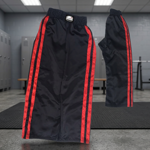 Pantalons de MMA, de kick-boxing et de Muay Thai de haute qualité avec panneaux latéraux rouges - Couleur et logo personnalisés, 100% polyester pour l'entraînement aux arts martiaux - Product Image 5