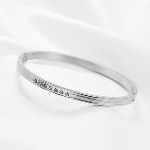 Pulseras de Moda con Baño de Oro de 18K, Incrustaciones de Circonita en Una Sola Hilera, Acero Inoxidable Abierto, para Parejas, Unisex, Regalo, Joyería - Product Image 4