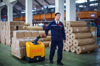 Chariot transpalette électrique jaune Glad, le plus petit rayon de braquage, pneus en polyuréthane, batterie au plomb scellée, 1,5T 1,8T 2,0T Mini