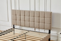 Cadre de lit en tissu de lin capitonné, lit plateforme rembourré beige avec tête de lit boutonnée, lattes en bois robustes, taille King/Queen
