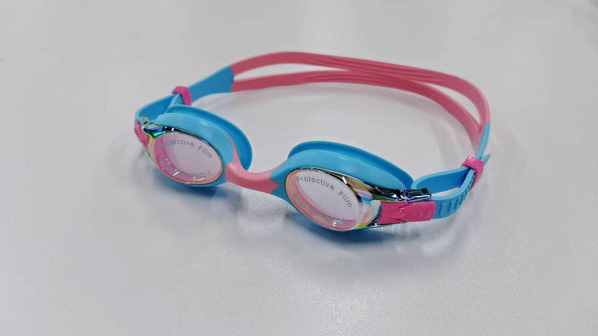 สีสันสดใส กล่องสีฟ้าชมพู