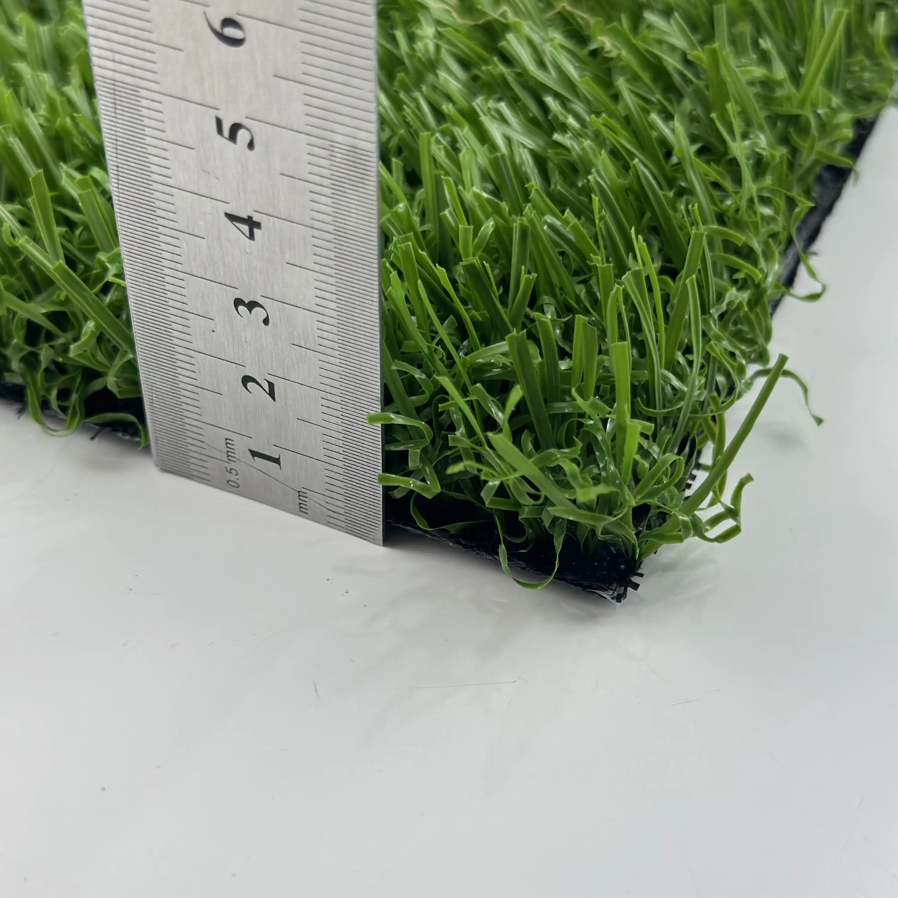 50Mm Fibrillated Synthetic Grass Football Pitch Artificial Grass With Draining Hole Turf No-field Artificial Grass