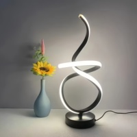Lampe de table LED moderne et personnalisée pour la maison salon chambre restaurant hôtel abat-jour en métal prix d'usine pour l'éclairage de décoration