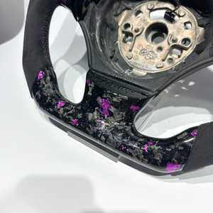 Volante de nuevo estilo para <span class=keywords><strong>BMW</strong></span> E90 E91 E92 E93 E87 E82 con parte inferior en Alcántara negra y fibra de carbono forjada morada. - Product Image 3