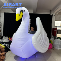 Modèle d'oiseau d'oie de cygne gonflable lumineux de 2.5m pour la décoration carrée de pelouse de rivière