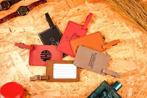 Couverture de passeport en cuir PU Laserable vierge cadeau d'anniversaire de voyage personnalisé porte-étiquette de bagage en cuir végétalien - Product Image 6