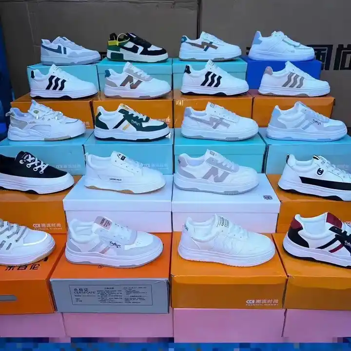 Obral murah sepatu olahraga wanita sepatu lari kasual sepatu sneakers bertali sejuk untuk sepatu stok wanita