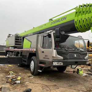 Camión con Grúa Zoomlion de 220 Toneladas Usado, Económico, Aprobado por la EPA para Proyectos de Construcción - Product Image 1