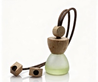 Bouteille de parfum conique en verre de 8 ml pour voiture, diffuseur de parfum vide à suspendre avec bouchon en bois, contenant de parfum en gros
