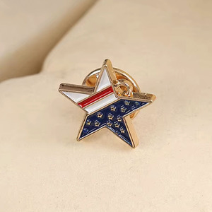 Nueva llegada estrella <span class=keywords><strong>bandera</strong></span> americana solapa Pin personalizado Aleación de Zinc estrella insignia venta al por mayor EE. UU. <span class=keywords><strong>Bandera</strong></span> pines Metal esmalte pines <span class=keywords><strong>bandera</strong></span> para sombrero - Product Image 1