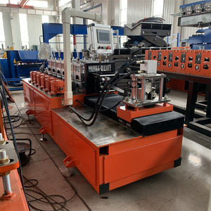 Machine de formage de poutrelles en fer de haute qualité et haute vitesse, pour profilés en L ou en V, avec cisaillement et poinçonnage intégrés - Product Image 6