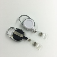 Porta-credenciales retráctil tipo yoyo de plástico ABS resistente con logotipo personalizado al por mayor, mosquetón metálico y soporte para tarjetas de identificación