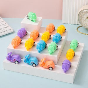 Nouveauté 2026 : <span class=keywords><strong>Voiture</strong></span> jouet en plastique couleur macaron à rétrofriction, mini tricycle à friction à l'effigie <span class=keywords><strong>de</strong></span> personnages <span class=keywords><strong>de</strong></span> dessins animés, pour distributeur automatique, unisexe - Product Image 1