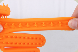 Экологичная силиконовая перчатка для ухода за животными с двусторонним массажем и расческой для удаления шерсти во время купания - Product Image 5