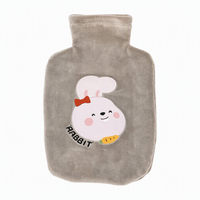 Housse de bouillotte en peluche douce à imprimé dessin animé mignon pour les crampes menstruelles et le réchauffement corporel – Cadeau d'hiver en gros