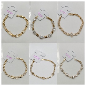 <span class=keywords><strong>Bracciale</strong></span> XUPING placcato oro con perle e zirconi, ciondolo a cuore d'angelo, catena alla moda in rame. - Product Image 4