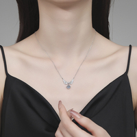 S925 Sterling Silver Élégant Gracieux Ailes D'ange Clavicule Chaîne Un Carat Moissanite Collier Produit En Gros