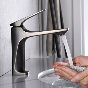 Robinet de lavabo moderne à trou unique en céramique gris anthracite, mitigeur de luxe chaud/froid à poser VL-0237 - Product Image 4
