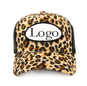 Dymf Velvet Hoed Mesh 5 Panel Fitted Back Logotipo personalizado Cosido Sombrero de camionero Fuzzy Brim Bordado Estampado de leopardo Gorra de terciopelo personalizado - Product Image 3