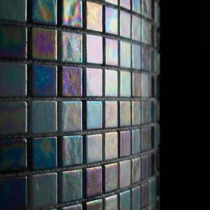 Piastrelle in Vetro Mosaico Acquaris Maldives 12x12 Pollici Iridescenti per Decorazione Pareti Piscina - Product Image 5