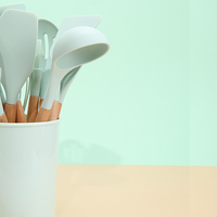 Ensemble d'ustensiles de cuisine en bois et en silicone de 11 pièces sans BPA Accessoires de cuisine de qualité alimentaire, y compris cuillère tourneuse et spatule