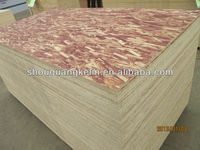 Panneau OSB en pin de haute qualité 6-20 mm, panneau OSB stratifié imperméable, matériau de construction en provenance de Chine