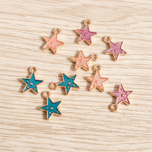 Weny, 10 pezzi per confezione, ciondolo a forma di stella a cinque punte in lega con finitura a goccia d'olio, realizzato a mano. - Product Image 1