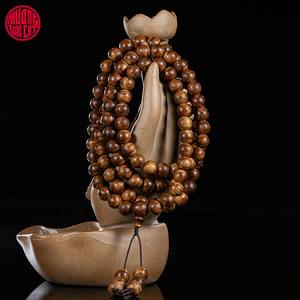Bracelet en bois d'agar naturel 108 perles 8mm, bois vieilli premium craquelé, haute teneur en huile, bijou à l'arôme intense - Product Image 1