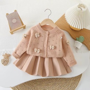 Vendita calda nuovi modelli bambine maglione vestito tinta unita disegno floreale maglione per bambini - Product Image 2