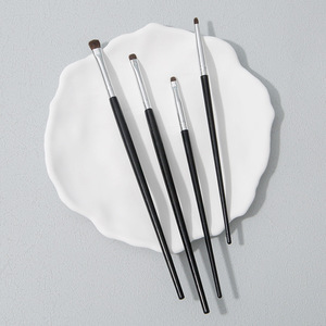 ชุดแปรงแต่งตาขนสัตว์ แปรงคอนซีลเลอร์ แปรงเบลนด์แต่งหน้า แปรงรีเฟรช แปรงแต่งหน้าทรงหนอนไหม อุปกรณ์เสริมความงาม - Product Image 5