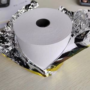 กระดาษเทอร์มอลแบบม้วนจัมโบ้ กระดาษ POS เทอร์มอล แกนพลาสติก ปลอดสาร BPA กระดาษแคชเชียร์เทอร์มอลสำหรับ ATM และเครื่องพิมพ์เทอร์มอล - Product Image 3