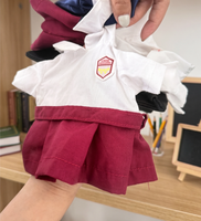 Boneka Plush Seragam Sekolah Kustom OEM untuk Anak Perempuan, Pakaian Sekolah Eksklusif yang Dapat Dilepas, Logo Kustom, Boneka Manusia Isi Dakron, Grosir