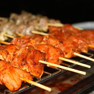 <span class=keywords><strong>Kebab</strong></span> responsables desechables de madera aperitivo brocheta de bambú kabob comida 50 cm carne barbacoa redonda uso hecho a mano pincho/stick - Product Image 6
