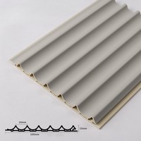 Panneau mural WPC imperméable et ignifuge, panneau à lattes ondulées à arc intérieur, design 3D à grain de bois cannelé, revêtement PVC pour usage domestique