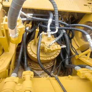 รถขุด CAT 330D สีเหลือง มือสอง อุปกรณ์ก่อสร้างแบบตีนตะขาบ - Product Image 5