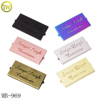 Plaque métallique de haute qualité pour sac à main, étiquette personnalisée pour valise, logo arc-en-ciel en métal, forme rectangulaire, plaque métallique avec lettres et vis