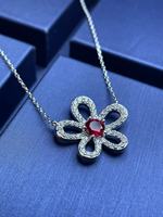 Collier en argent 925 avec rubis cultivés, forme fleur tendance, idéal pour fêtes, occasions décontractées, anniversaires, festivals, cadeau surprise pour filles, 3,63g