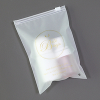 Sac d'emballage personnalisé en plastique transparent mat avec fermeture éclair pour sous-vêtements, maillots de bain et vêtements de natation