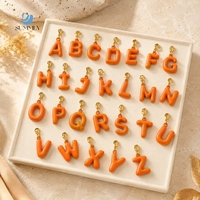 SUMMLY Dijes de Alfabeto con Burbujas Esponjosas, Chapados en Oro de 18K, de Acero Inoxidable, Colgantes de Letras Naranjas para Fabricación de Joyería y Pulseras DIY