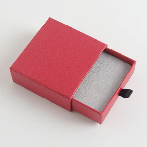 Caja de Embalaje para Anillos y Relojes con Logotipo Personalizado, de Lujo, Ecológica, Hecha con Materiales Reciclados, con Forro de Satén y Acabado Brillante - Product Image 3