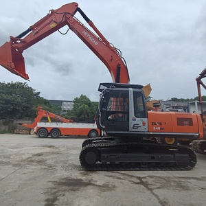 Excavadora Hitachi Zaxis 240, bajo precio 2023, pocas horas de trabajo, usada, original, 24 toneladas, máquina de construcción para excavación y movimiento de tierras. - Product Image 6