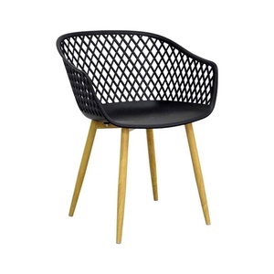 Chaise de salle à manger moderne en <span class=keywords><strong>plastique</strong></span> <span class=keywords><strong>noir</strong></span> avec pieds en métal design creux pour les loisirs terrasse jardin chambre salon bureau utilisation parc salle de sport - Product Image 1