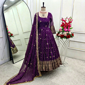 Robe Anarkali brodée violette avec dupatta, longueur ras du sol, tenue traditionnelle indienne et pakistanaise pour femme, robe de mariée - Product Image 1